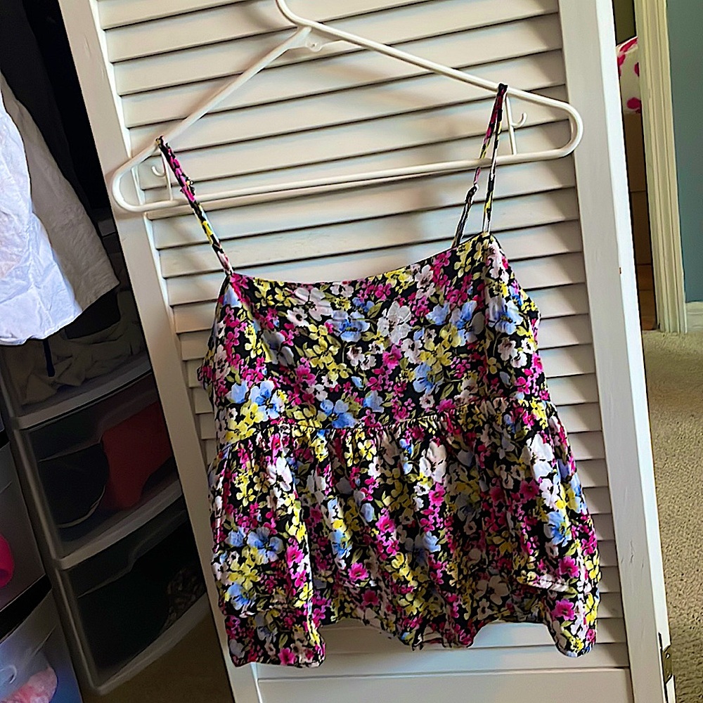 Floral cropped shirt with skinny straps. Forever 21 size medium.